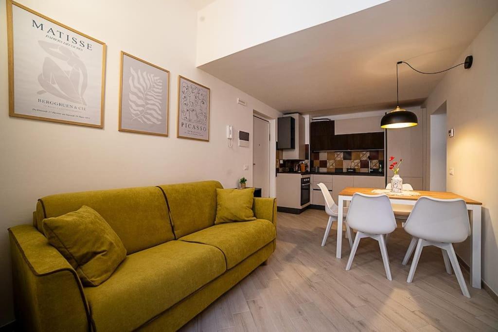 Appartamento Elegante E Moderno A 100 M Dal Duomo L'Aquila Eksteriør billede