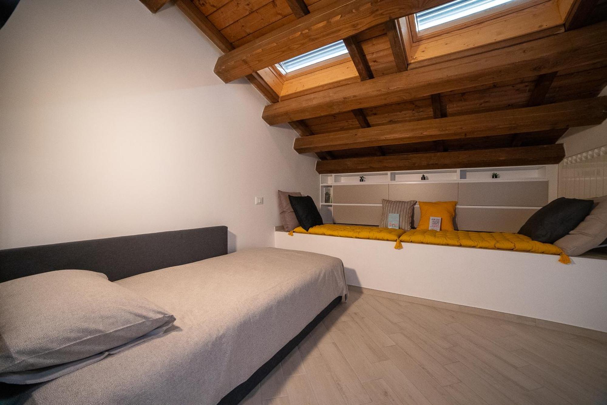 Appartamento Elegante E Moderno A 100 M Dal Duomo L'Aquila Eksteriør billede